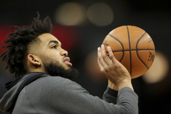 尼克斯与唐斯续约僵局破冰？合同规模或比肩布克引联盟热议